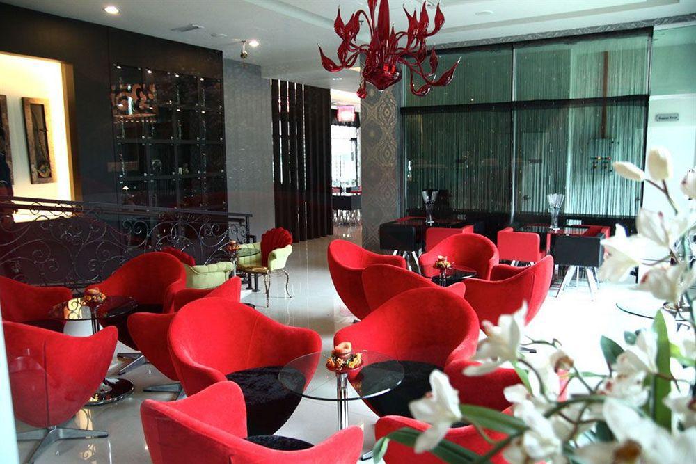 Arenaa Deluxe Hotel Malacca Buitenkant foto