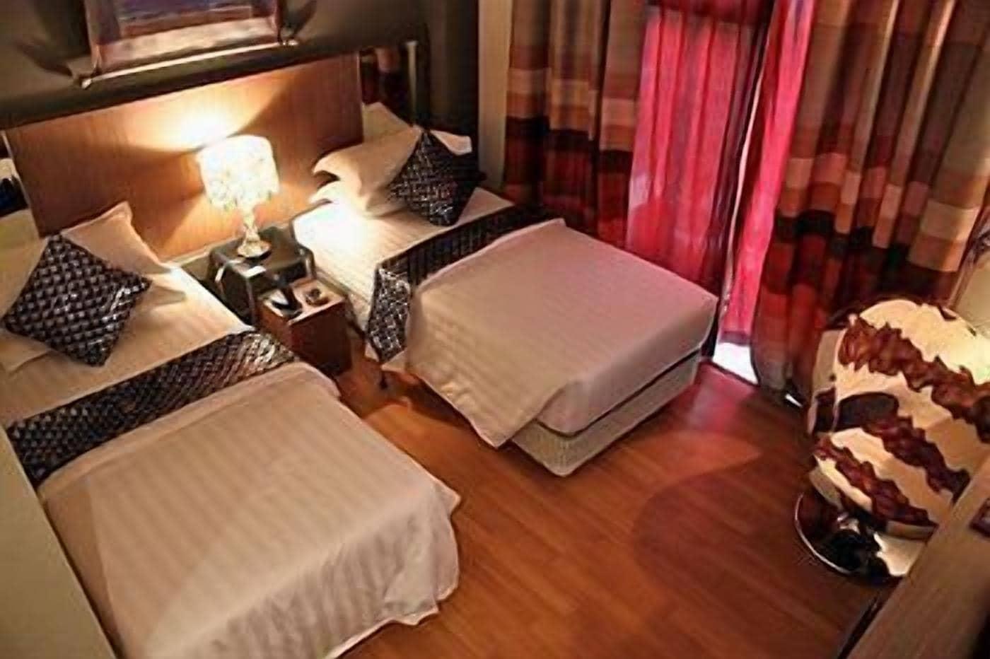 Arenaa Deluxe Hotel Malacca Buitenkant foto