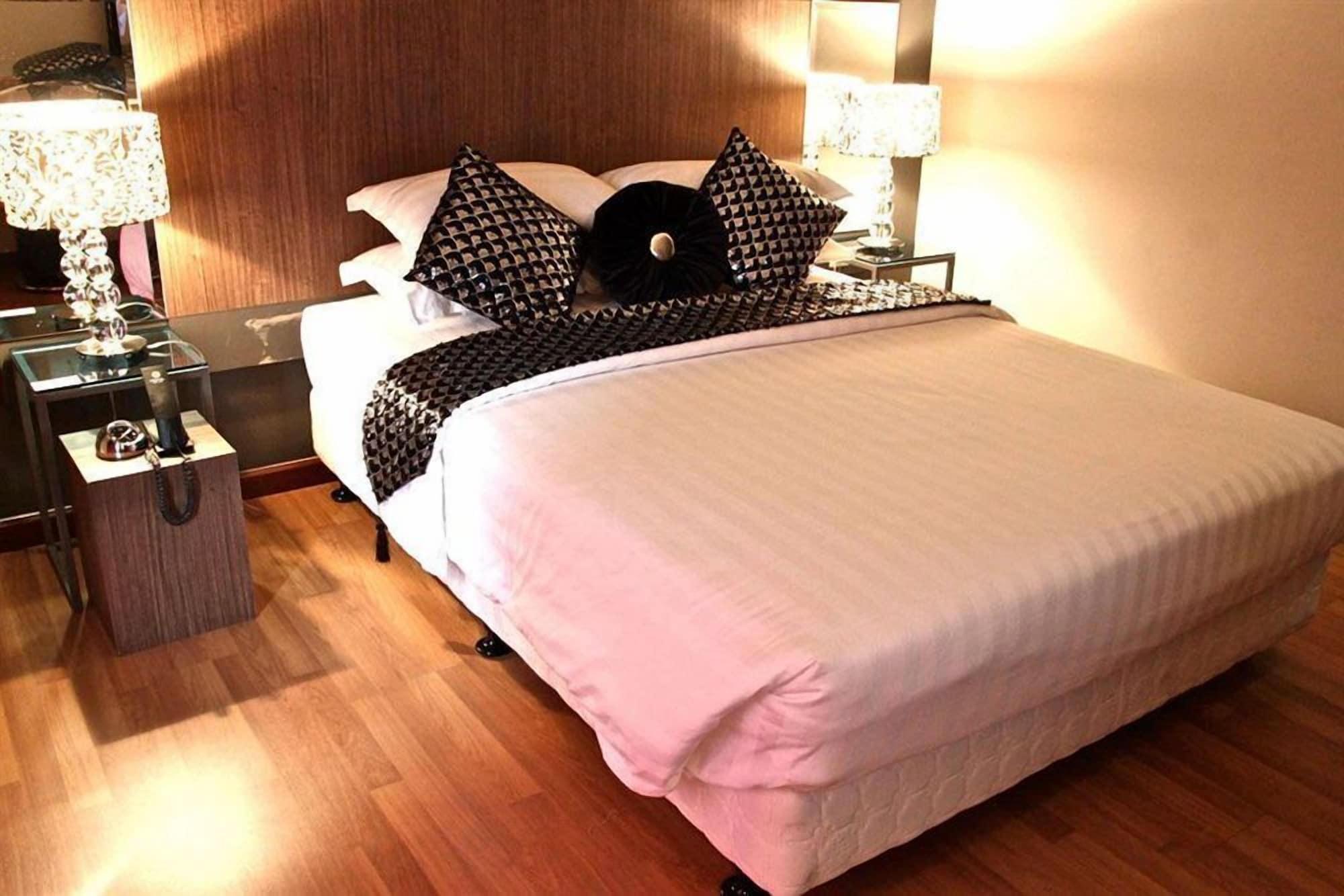 Arenaa Deluxe Hotel Malacca Buitenkant foto
