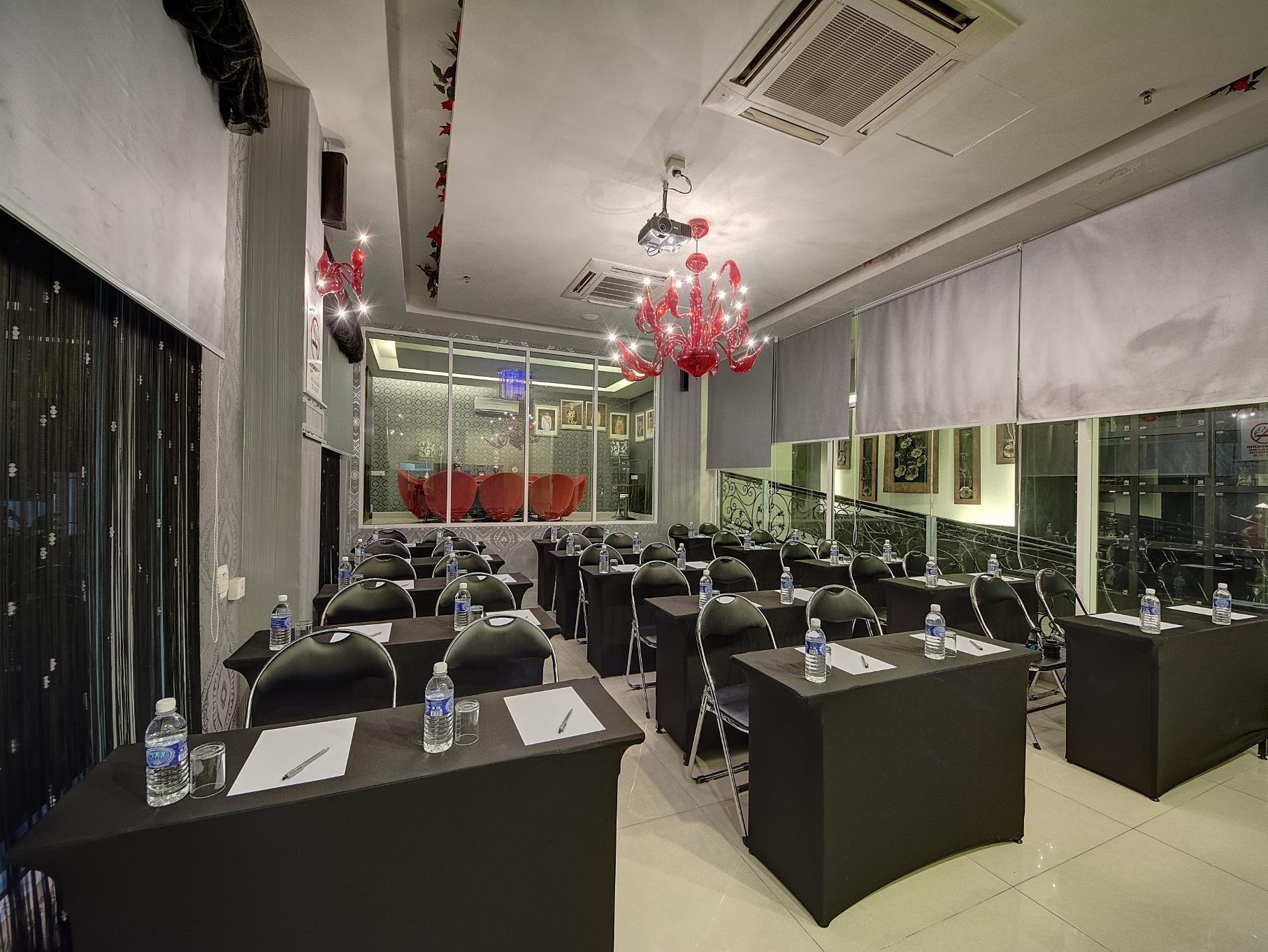 Arenaa Deluxe Hotel Malacca Buitenkant foto